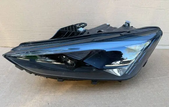 Cupra Leon Headlight/headlamp 5FB941059
