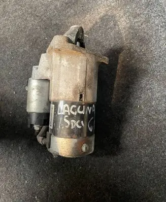 Renault Laguna III Starter motor 8200584675A M000T87881