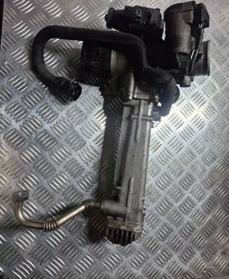 Volvo XC60 EGR valve cooler 31272702 70171804