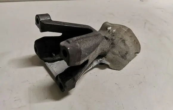 Audi A5 8T 8F Engine mounting bracket 8K0199307AQ