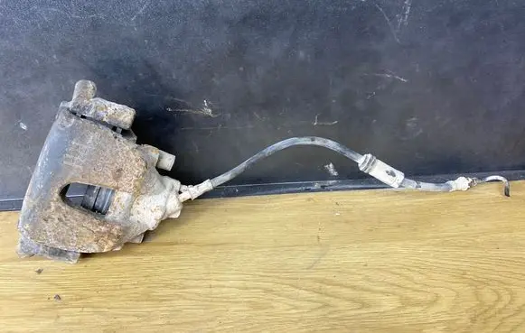 Volvo V50 Front brake caliper 