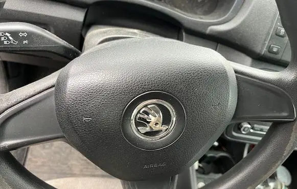 Skoda Fabia Mk2 (5J) Steering wheel airbag 