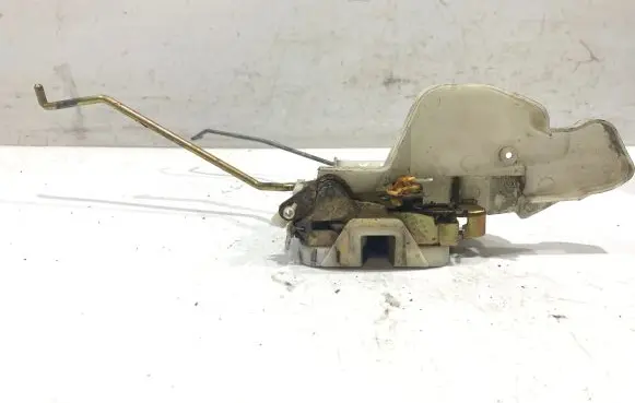 Opel Agila A Front door lock