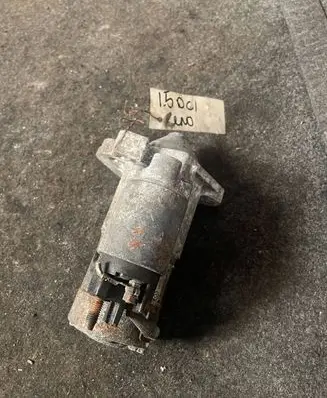 Renault Kangoo II Starter motor 8200584675 M000T87881