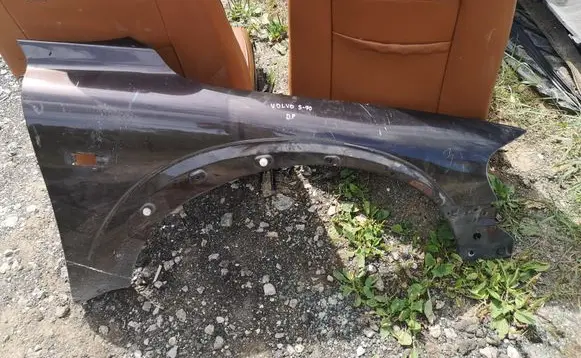 Volvo XC70 Fender