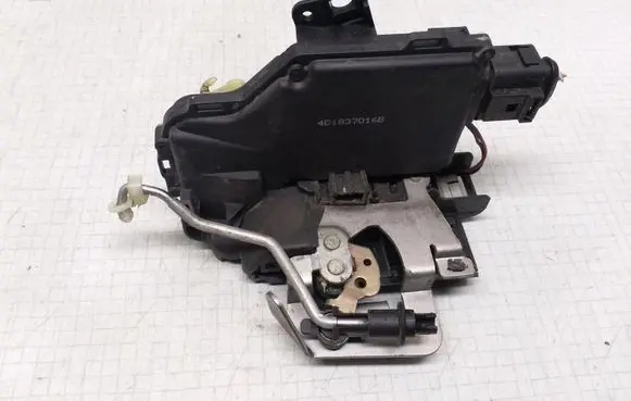 Audi A6 S6 C5 4B Front door lock 4B1837016B