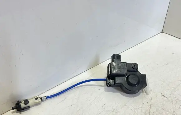 Lexus IS 220D-250-350 Fuel tank cap lock PBTM15GF5