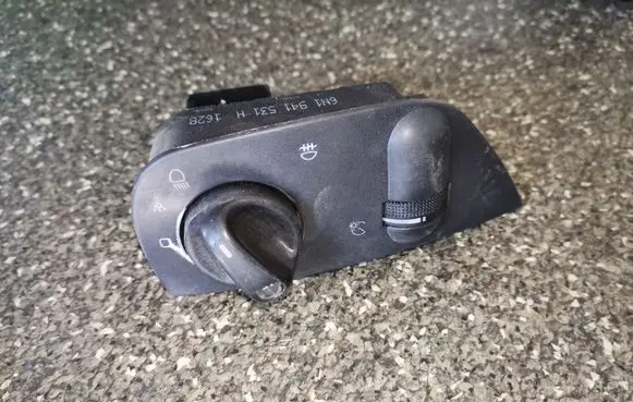 Volkswagen Polo III 6N 6N2 6NF Light switch 6N1941531H