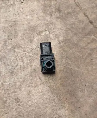 Mercedes-Benz C W205 Air pressure sensor A0009055906 0261230507 21T015
