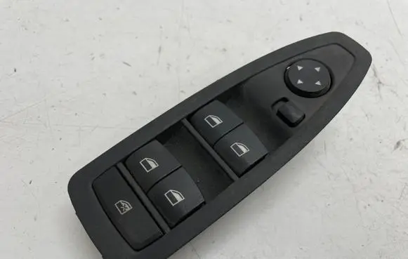BMW 1 F20 F21 Electric window control switch 9208108