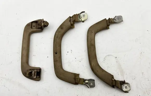 Toyota Land Cruiser (J120) A set of handles for the ceiling