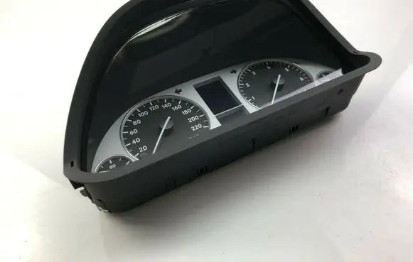 Mercedes-Benz B W245 Speedometer (instrument cluster) A1695407347 F2149
