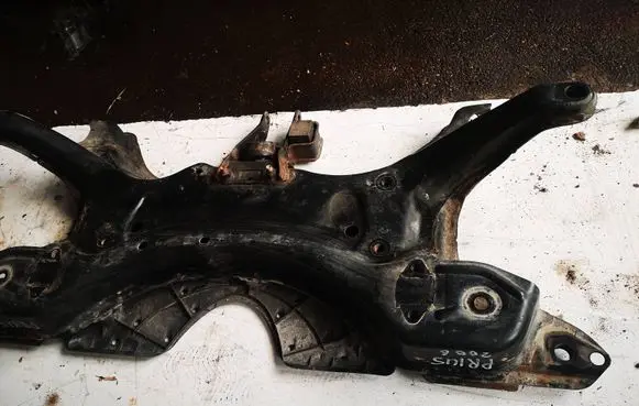 Toyota Prius (XW20) Front subframe