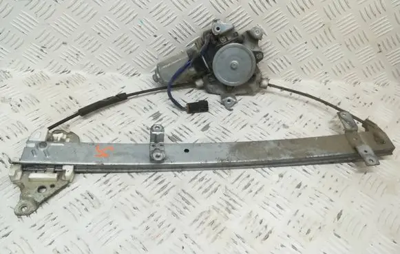 Nissan Xterra Front door window regulator with motor
