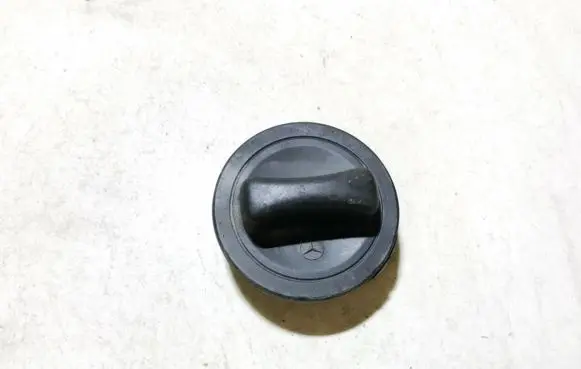 Mercedes-Benz C W202 Oil filler cap 