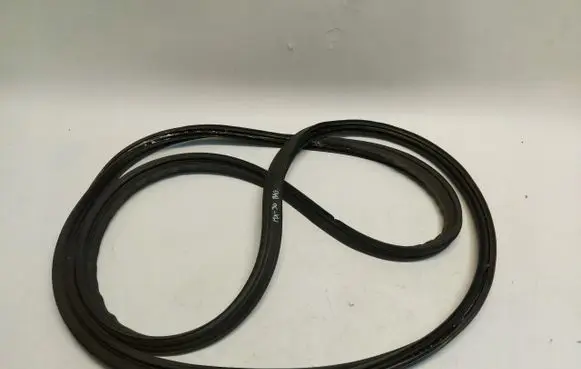 Mazda MX-30 Trunk rubber seal (body) mazmx30989789