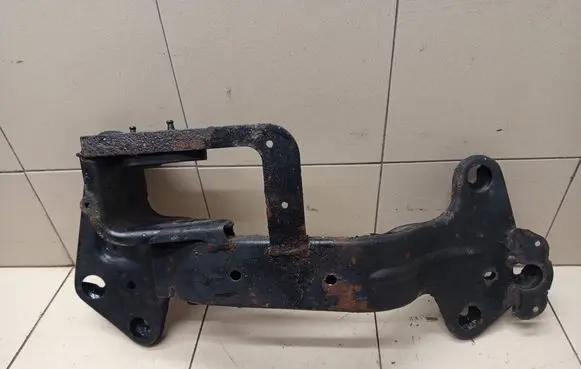 BMW X5 E53 Gearbox mounting bracket 6762275