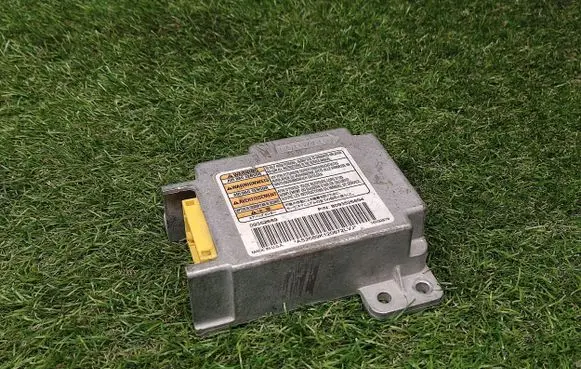 Opel Frontera B Airbag control unit/module 09352689 8093526894