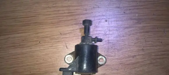 Renault Laguna I Turbo solenoid valve 7700857062