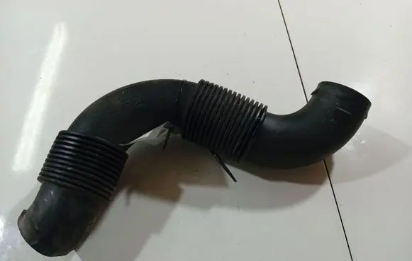 Mini One - Cooper Coupe R56 Air intake hose/pipe 1371275442402