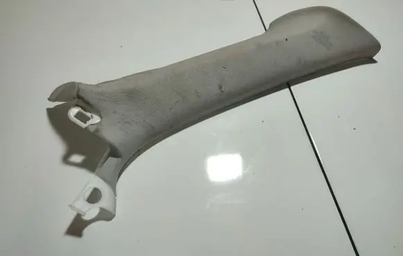 Toyota Avensis T250 (C) pillar trim 