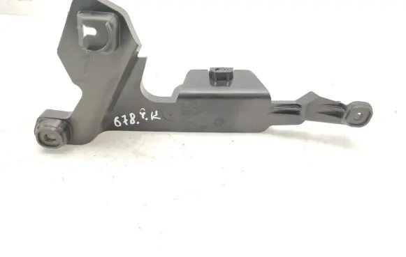 Rear door exterior handle/bracket