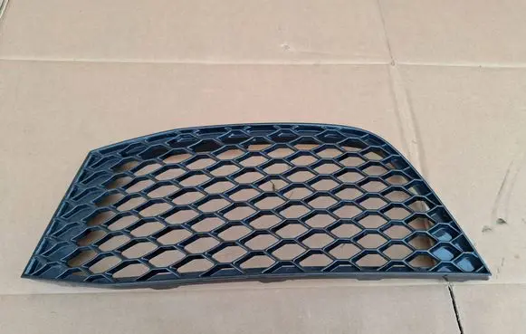 Audi RS3 8PA Front bumper lower grill 8P0807681AJ
