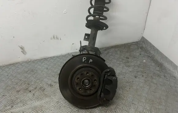 Jeep Cherokee Front wheel hub spindle knuckle