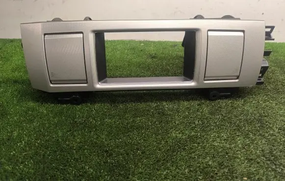 Jaguar XF X250 Dash center air vent grill CX2319K617