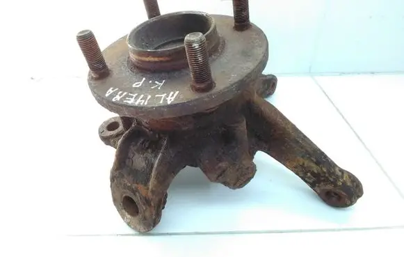 Nissan Almera N16 Front wheel hub