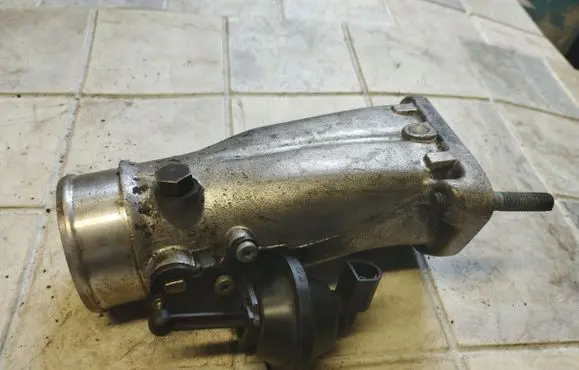 Audi A6 S6 C5 4B Throttle valve 4B0145950