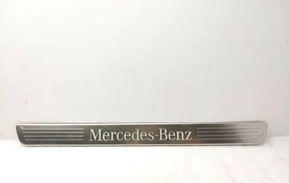 Front sill trim cover