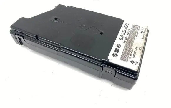 Volkswagen PASSAT B6 USB socket connector 6J0035342D