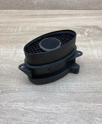 BMW 5 E39 Mass air flow meter 7787076 0928400468