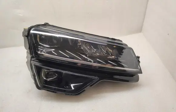 Skoda Karoq Headlight/headlamp