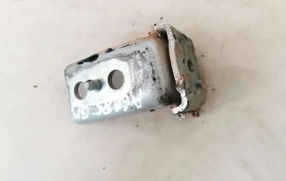 Citroen C3 Front door upper hinge