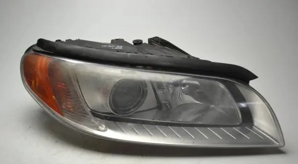 Volvo V70 Headlight/headlamp 31214348 6333200001