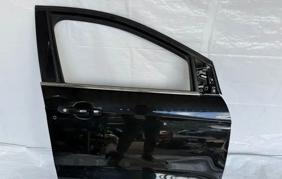 Ford Kuga II Rear door