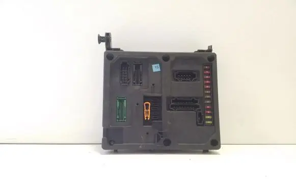 Volkswagen Sharan Fuse box set 7M0962258 S108145100D
