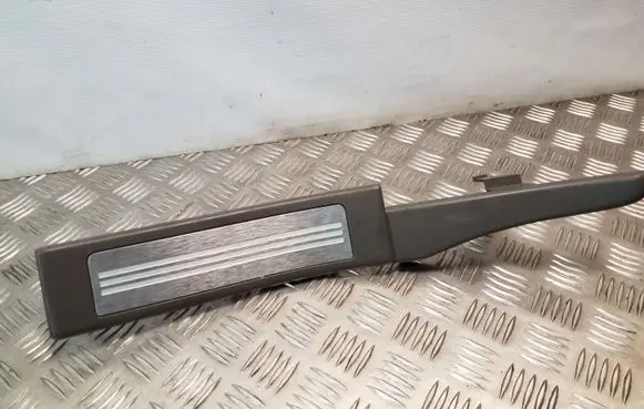 Jaguar XF X250 Rear sill trim cover 8X23F13244A