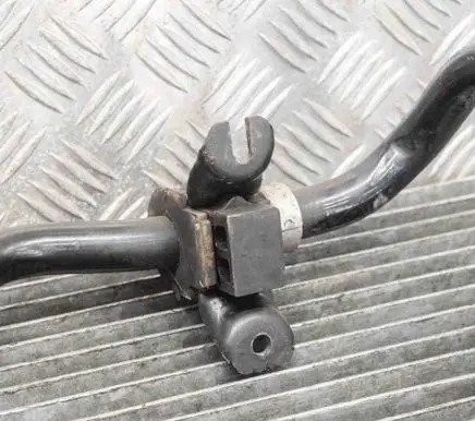 Nissan Juke I F15 Front anti-roll bar/sway bar