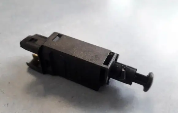 Volkswagen PASSAT B3 Brake pedal sensor switch 191945515