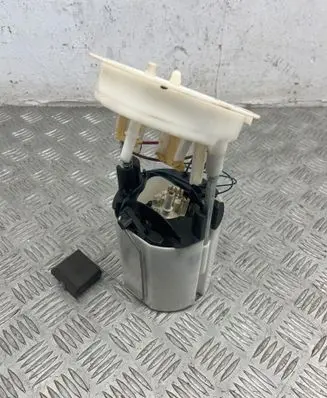 BMW 1 E81 E87 In-tank fuel pump 7197073 331706