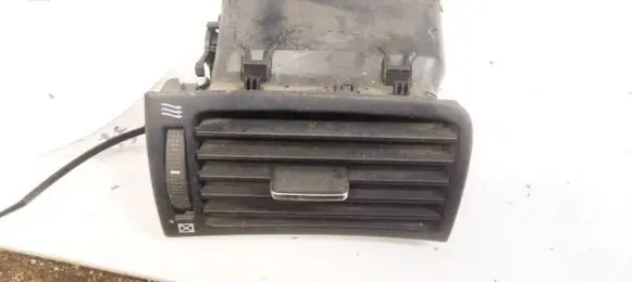 Toyota Avensis T250 Dash center air vent grill 8518C
