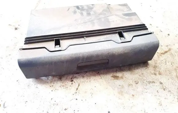 Volkswagen Touran I Glove box 1t0881580c