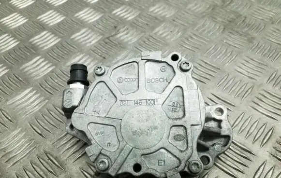 Seat Altea XL Vacuum pump 03L145100G