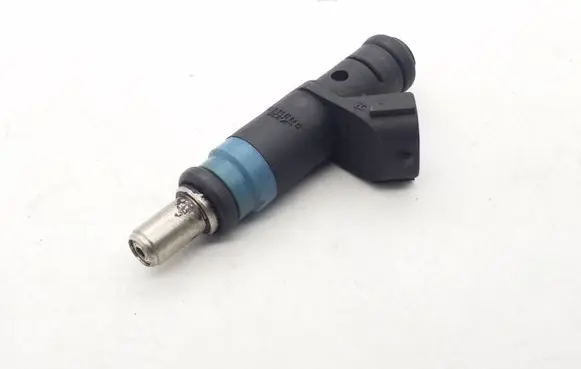 Audi A3 S3 8P Fuel injector 06B133551K