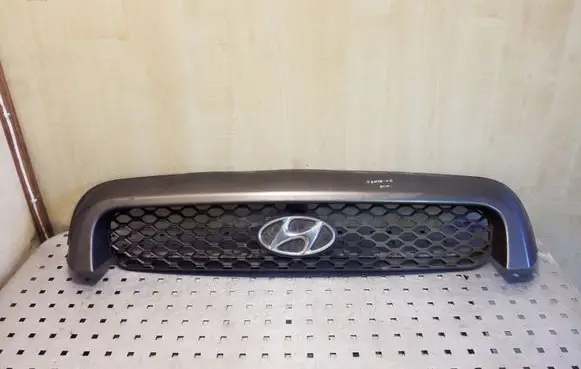 Hyundai Santa Fe Front bumper upper radiator grill 8635126900