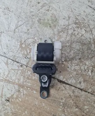 Peugeot 107 Rear seatbelt
