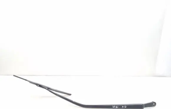 Nissan Murano Z50 Front wiper blade arm